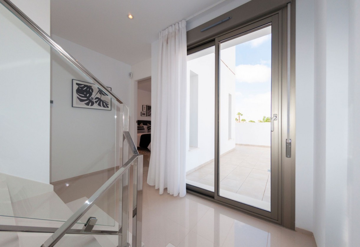 New Build · Villas · Los Alcazares