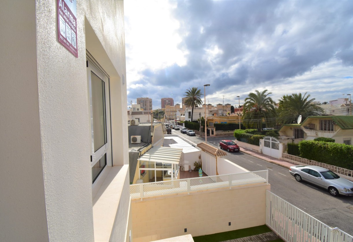 Sale · terraced house · Torrevieja · Centro