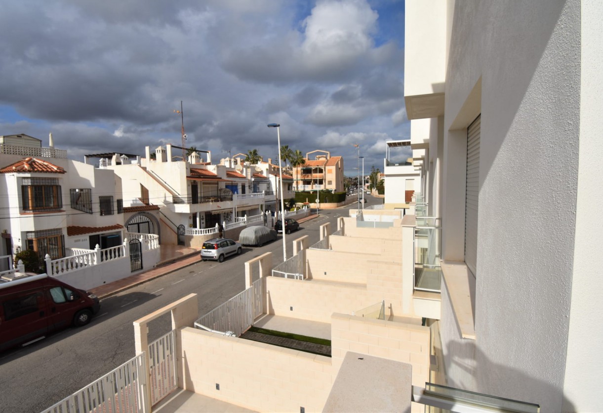 Sale · terraced house · Torrevieja · Centro