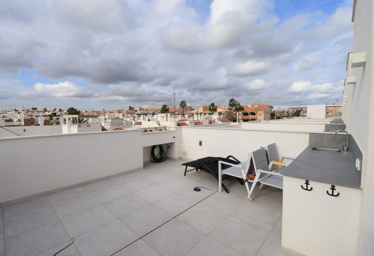 Sale · terraced house · Torrevieja · Centro