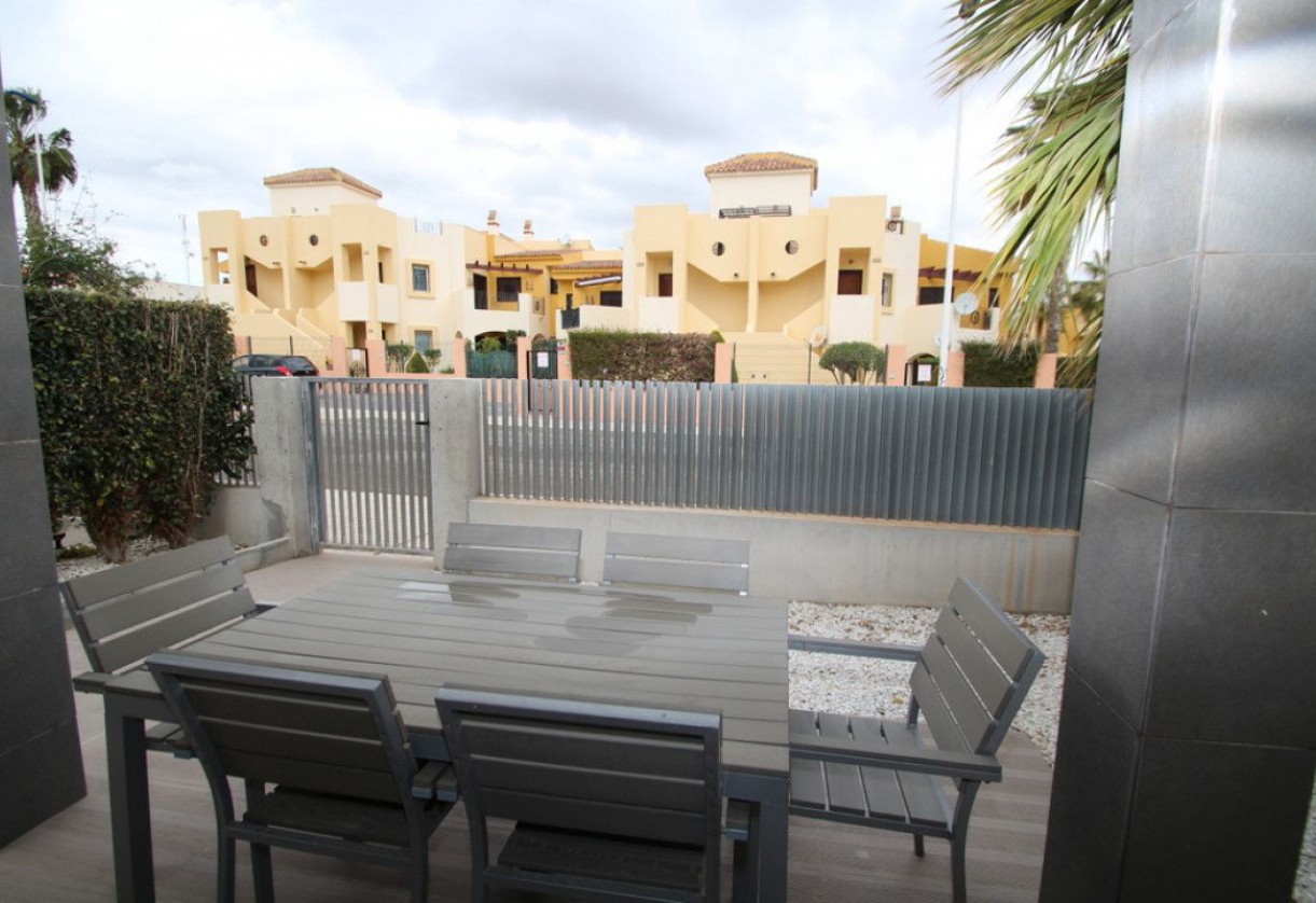 Reventa · APARTAMENTO PLANTA BAJA · Orihuela Costa · Punta Prima