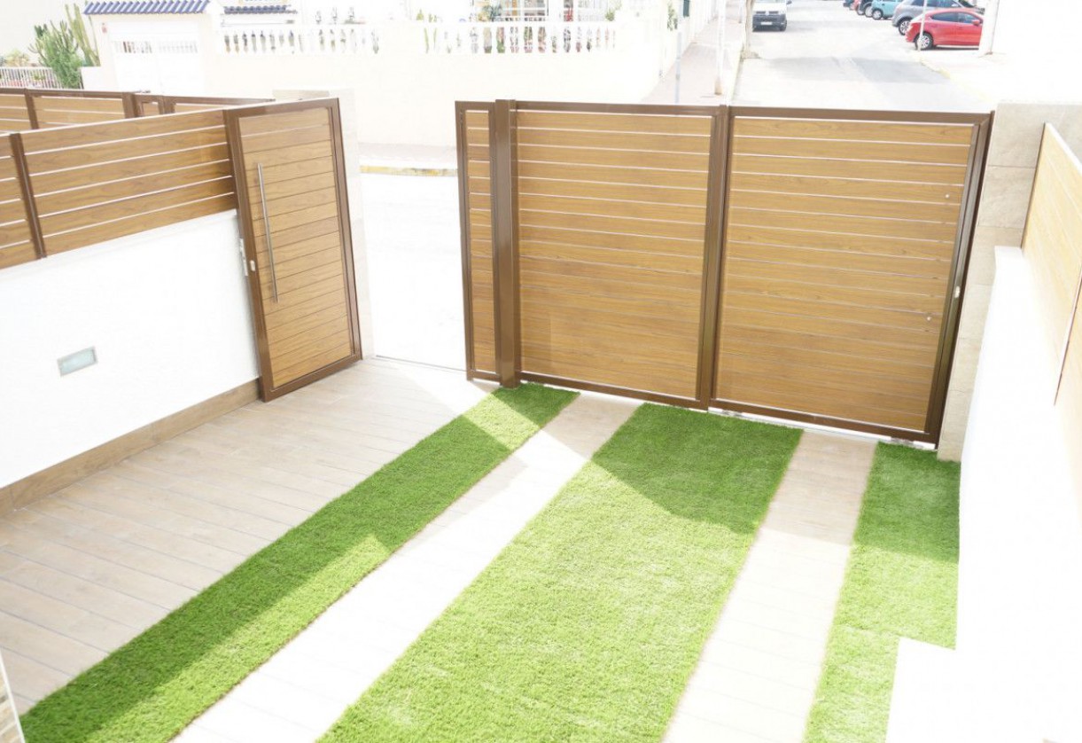 Rynek pierwotny · Terraced Houses · Torrevieja