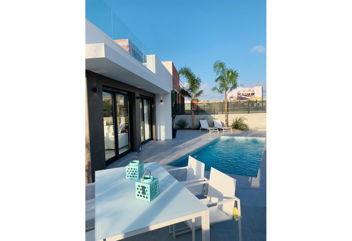 New Build · Villas · La Marina · La marina