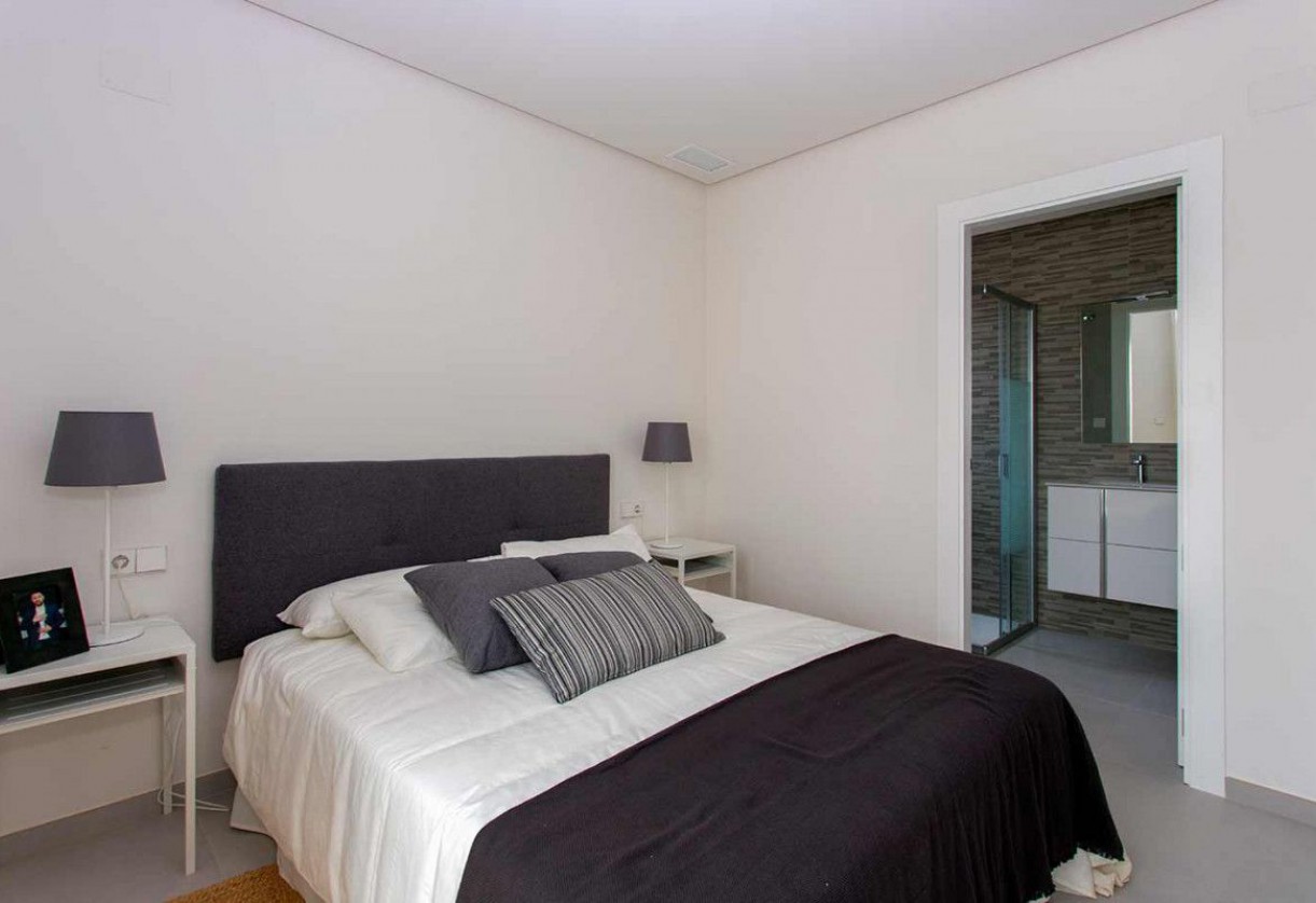 Rynek pierwotny · Terraced Houses · Torrevieja