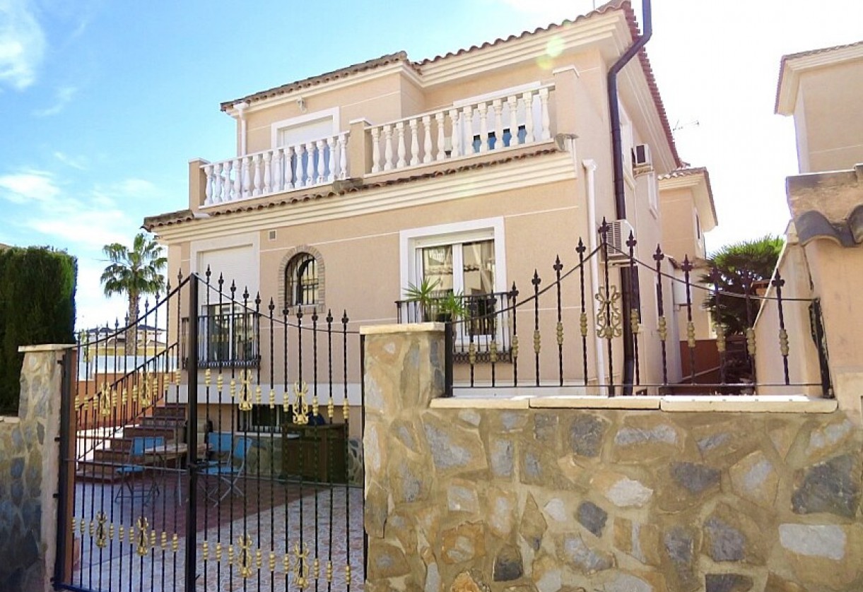 Reventa · Villa · Orihuela Costa · Los Altos