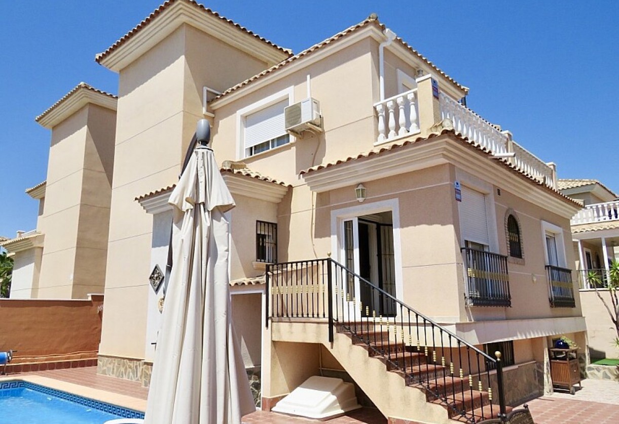 Reventa · Villa · Orihuela Costa · Los Altos