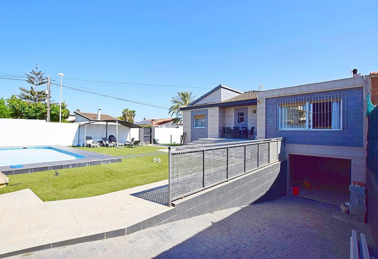 Resale · Villa · Torrevieja · Los balcones