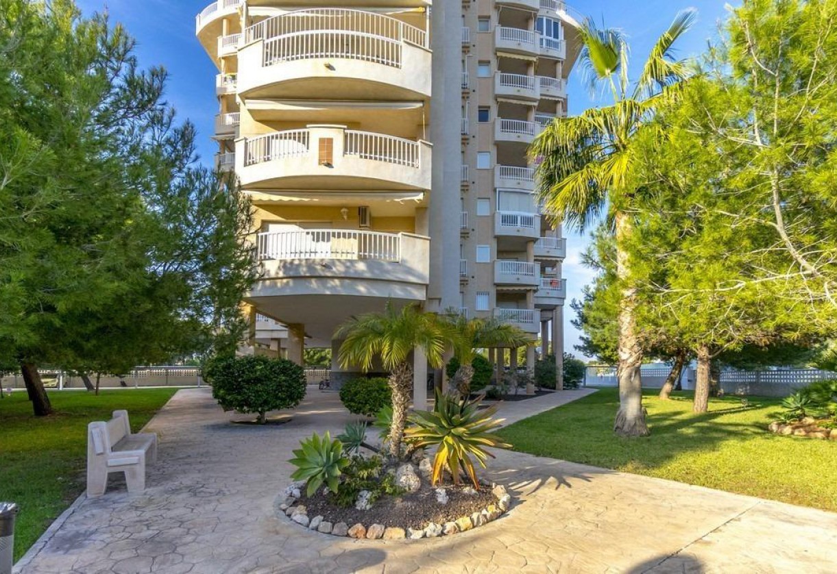 Reventa · Apartment · Orihuela Costa · Campoamor