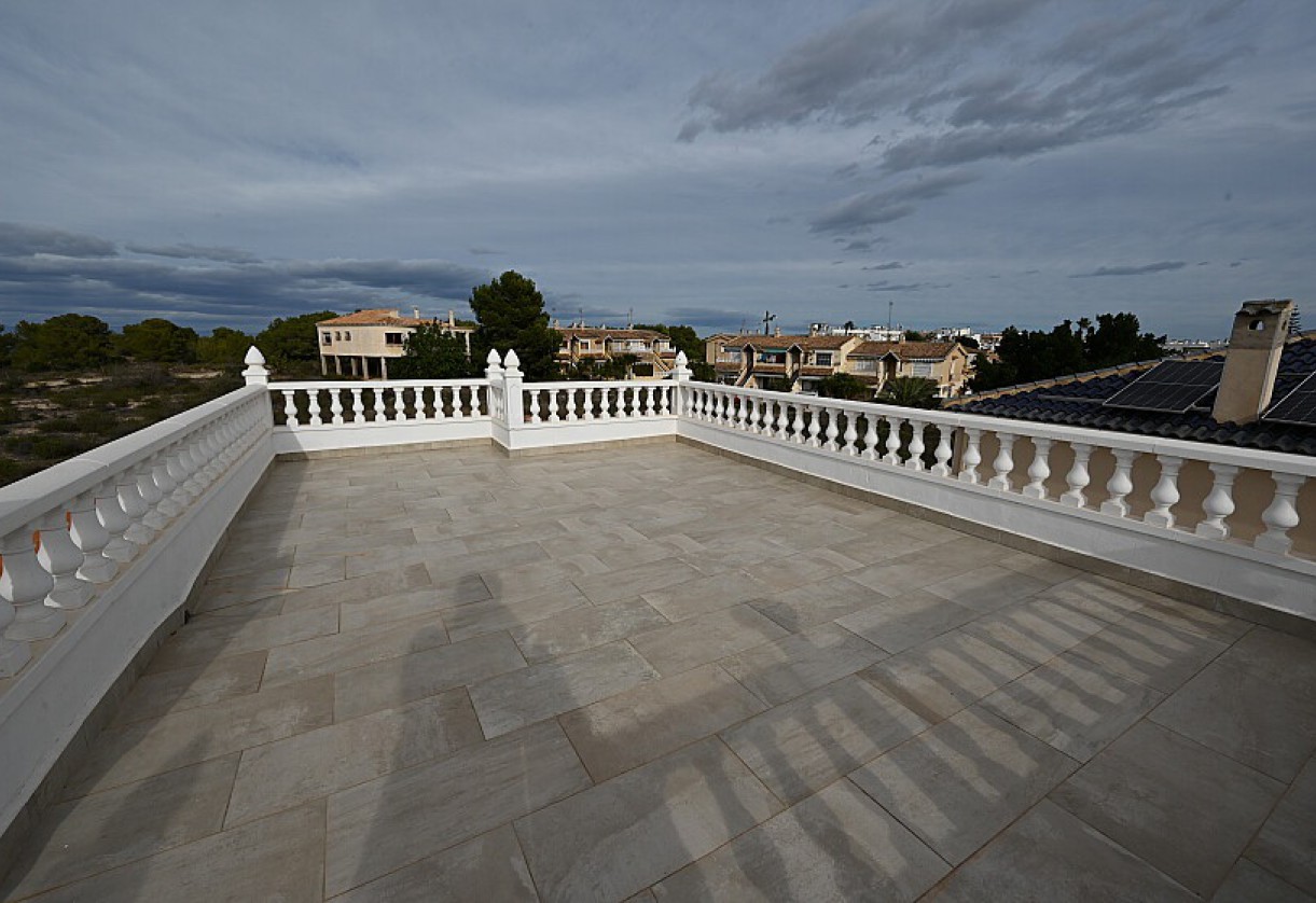 Rynek wtórny · Villa · San Miguel de Salinas · Eagle´s Nest