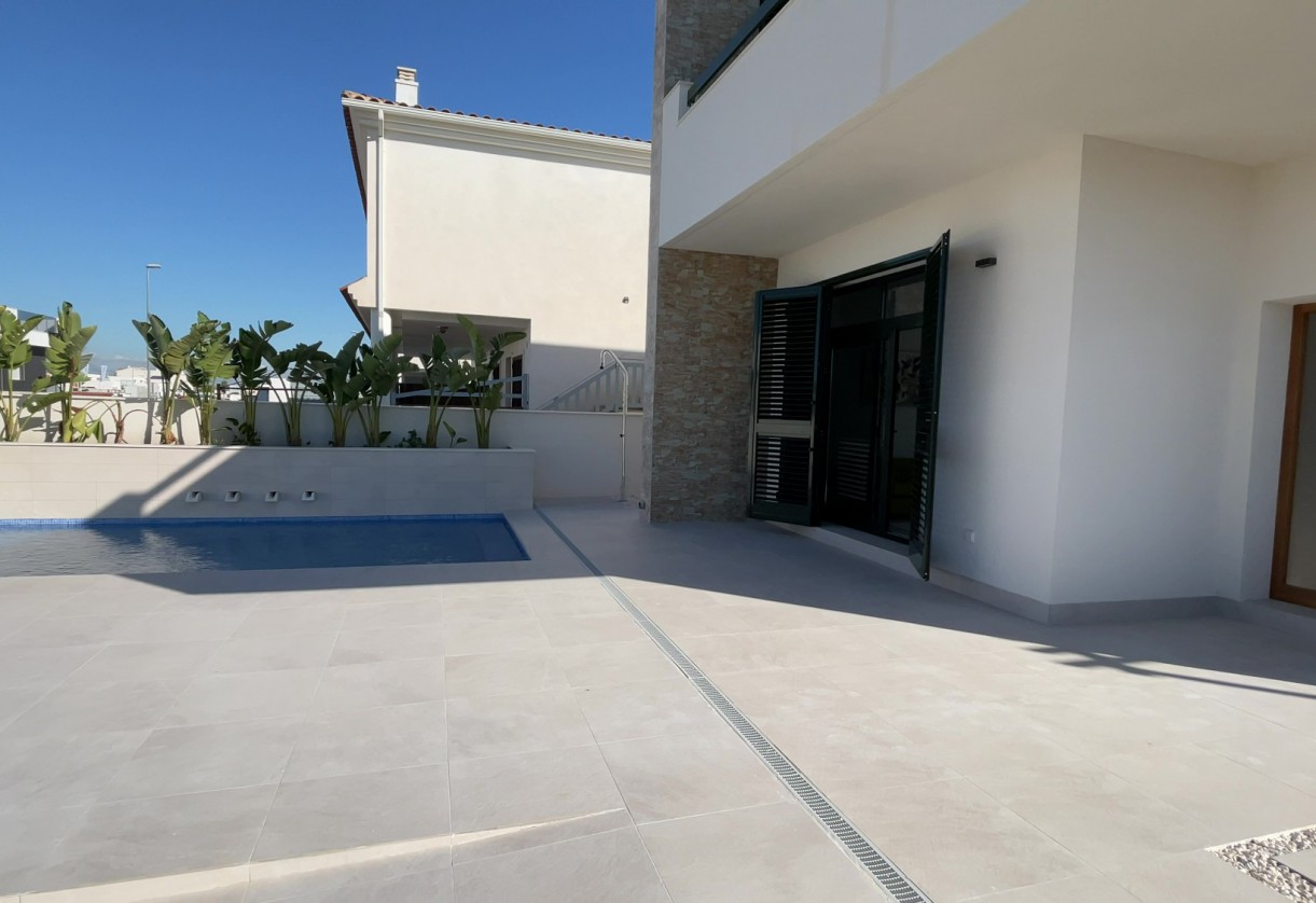 Rynek pierwotny · Villas · Daya Nueva