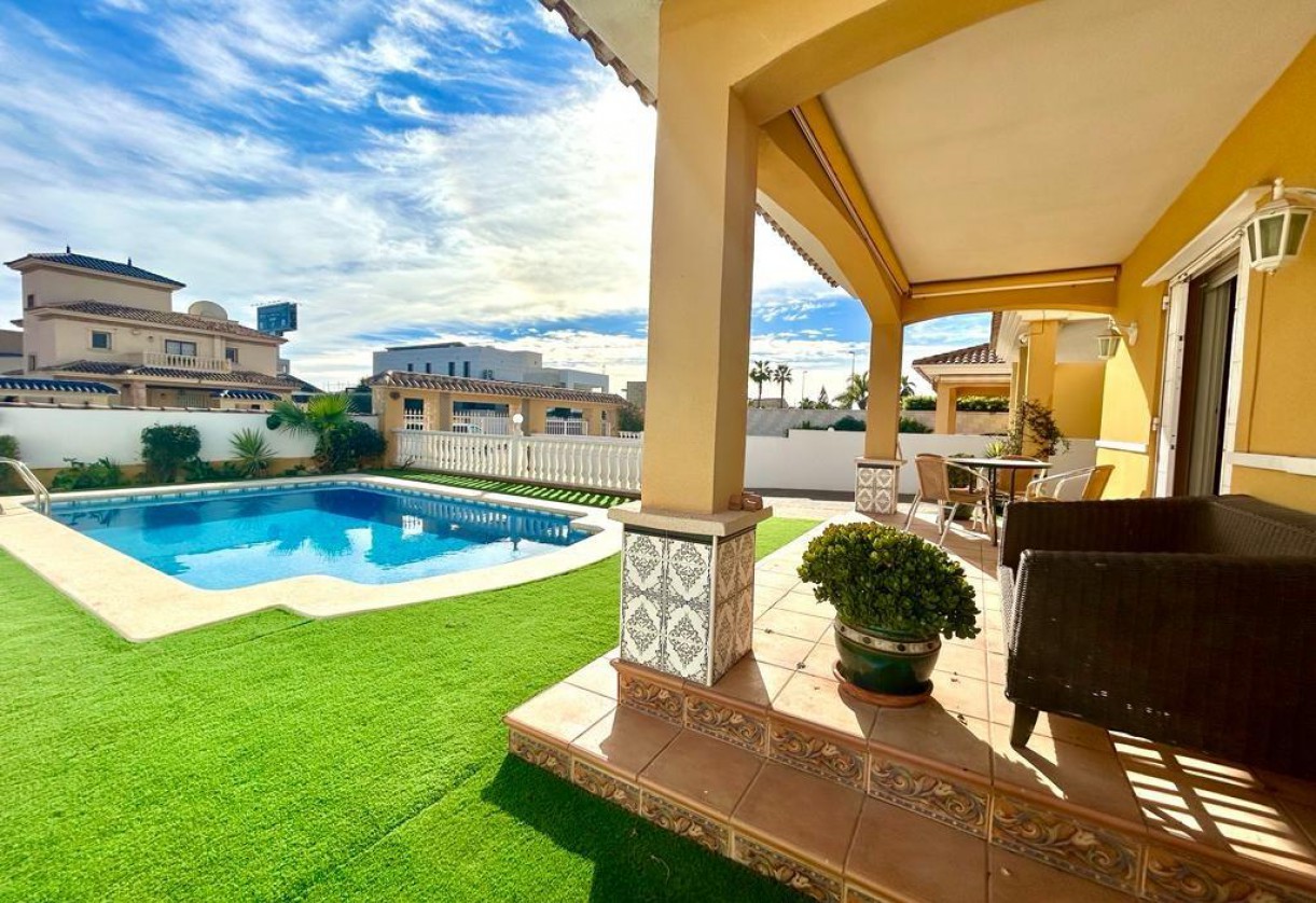 Resale · Villa · Orihuela Costa · Cabo Roig