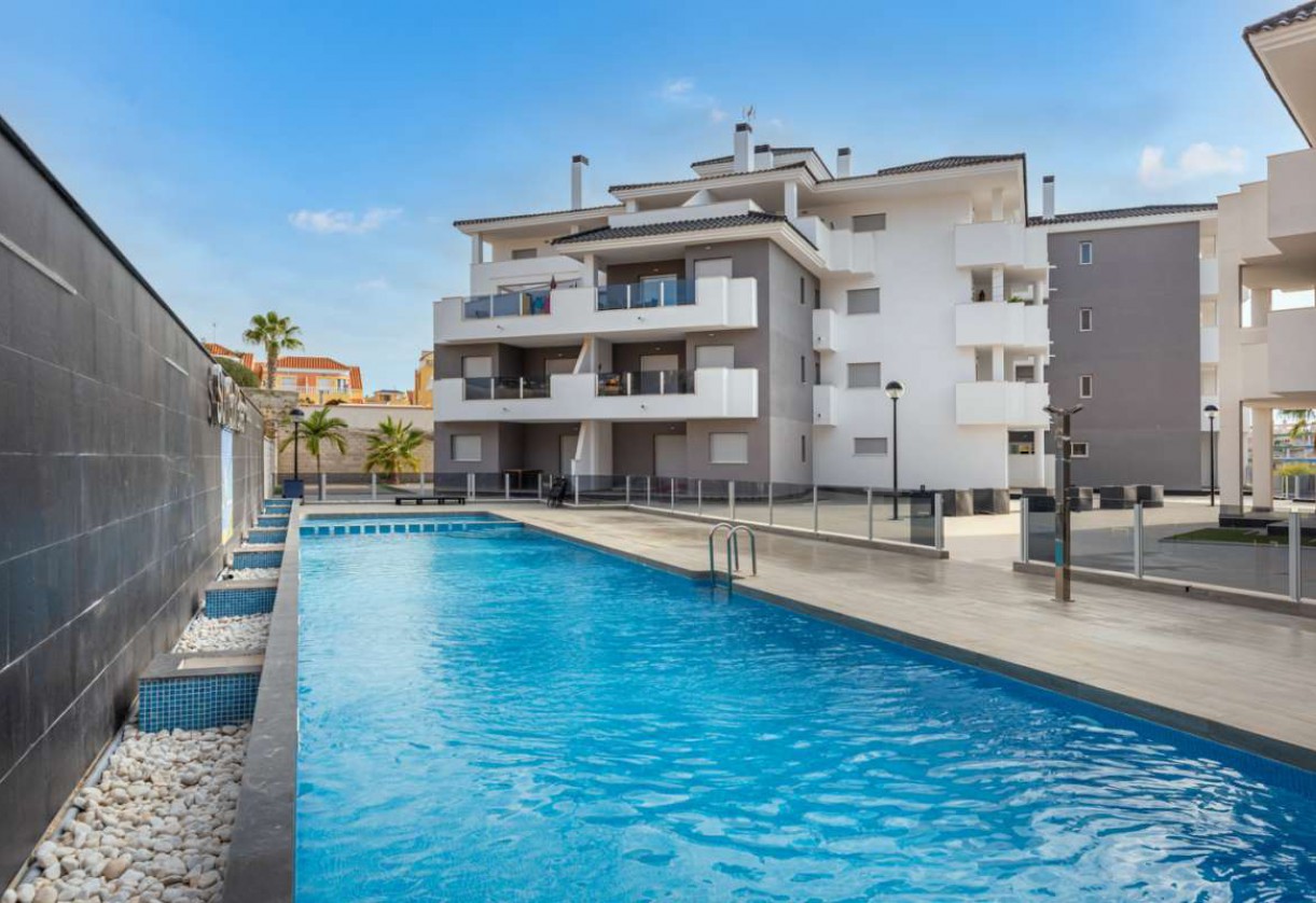 Reventa · Apartment · Villamartin