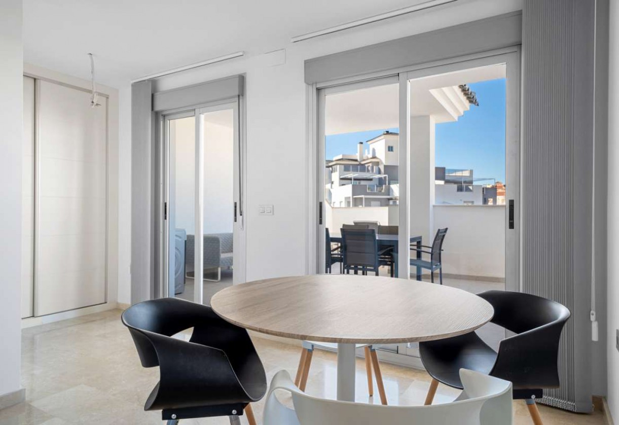 Reventa · Apartment · Villamartin