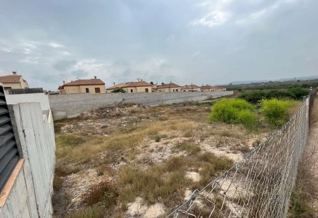 Resale · Plot · San Fulgencio