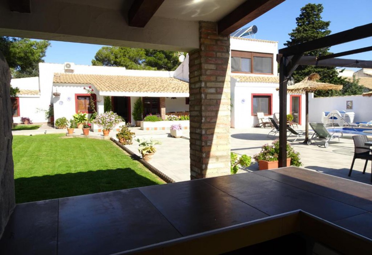 Sale · Villa · Cabo Roig