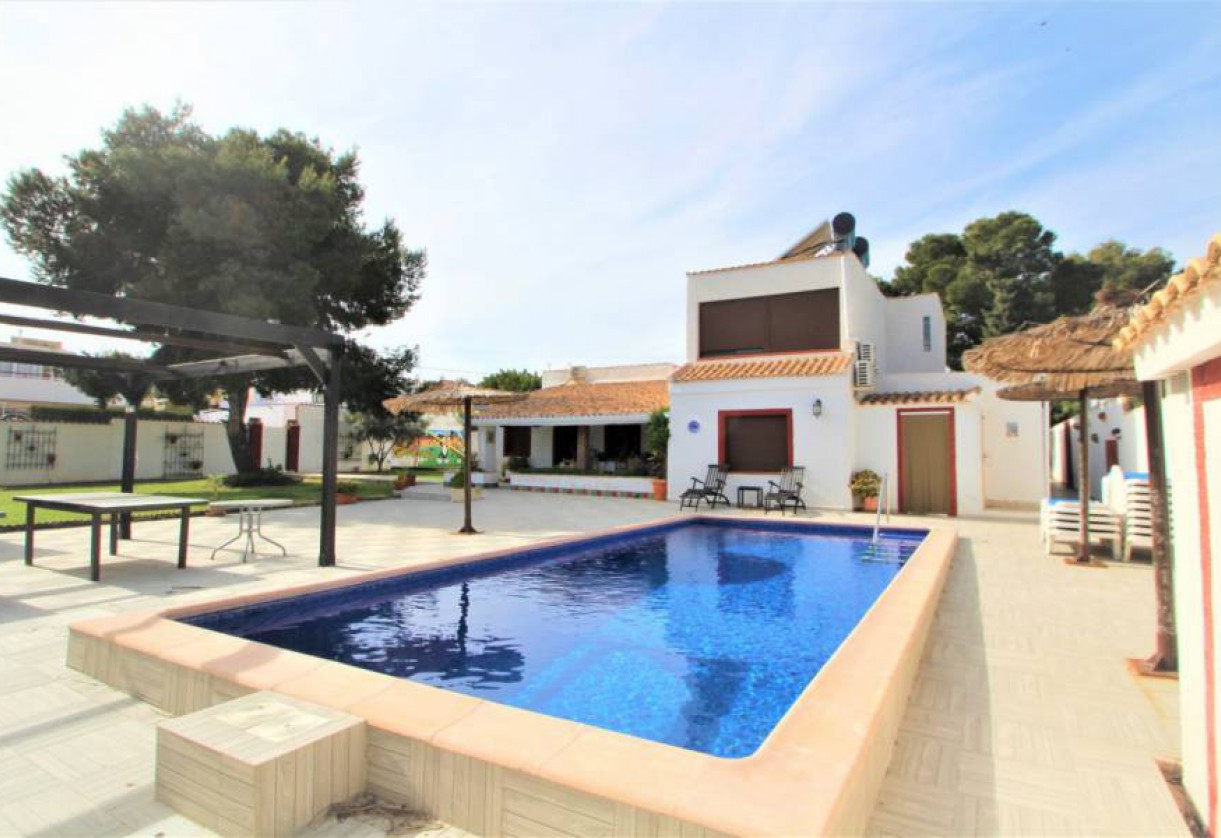 Sale · Villa · Cabo Roig