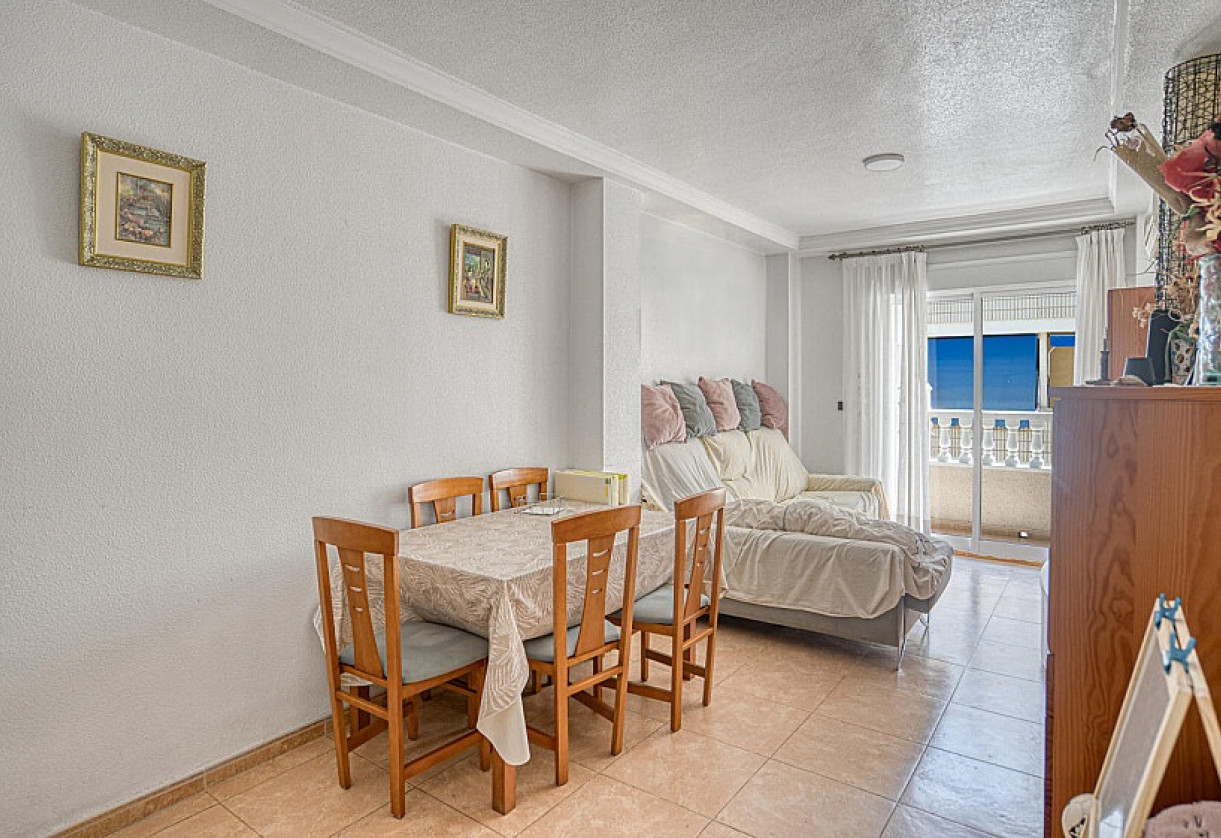 Reventa · Apartment · Torrevieja · Playa del Cura