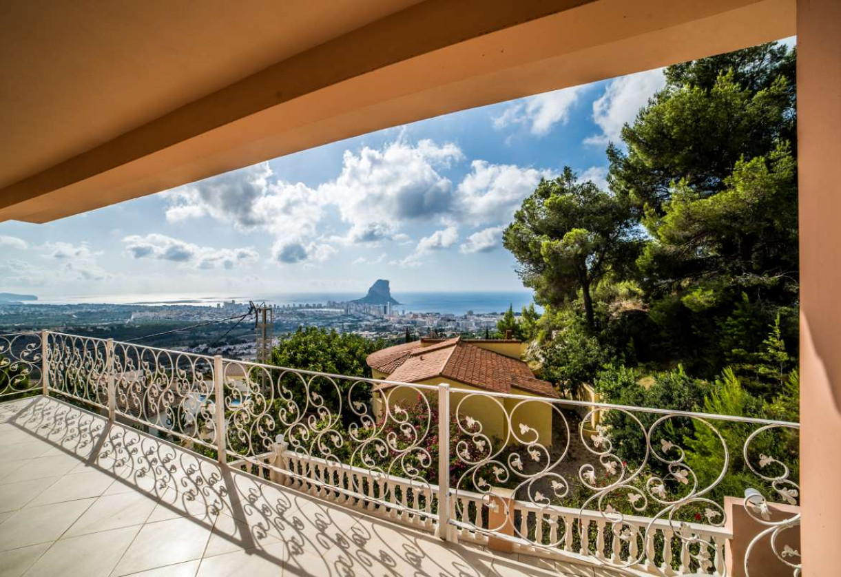 Sale · detached house · Calpe