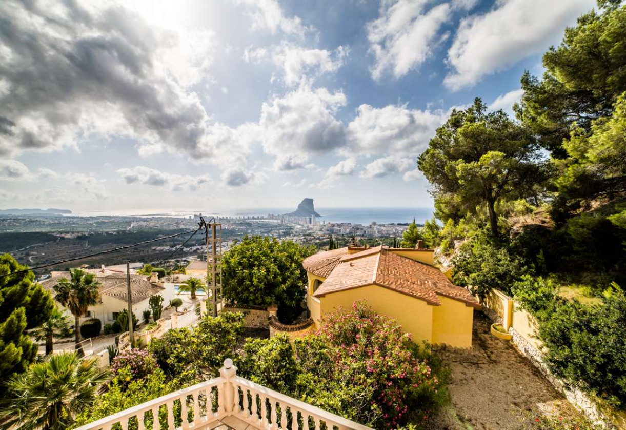 Sale · detached house · Calpe