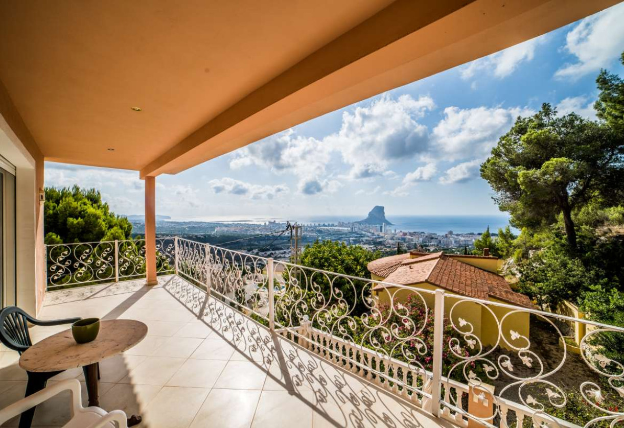 Sale · detached house · Calpe