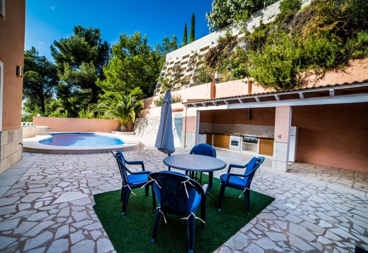 Sale · detached house · Calpe