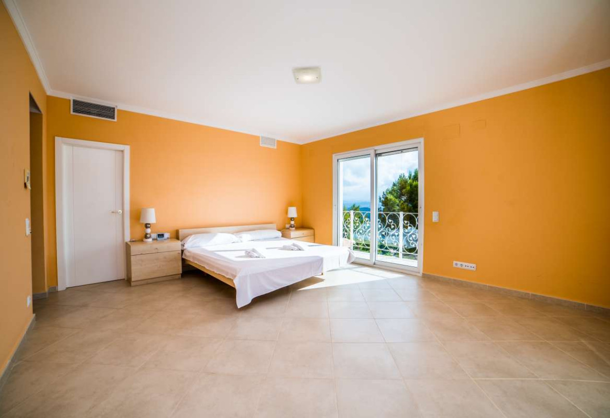 Sale · detached house · Calpe