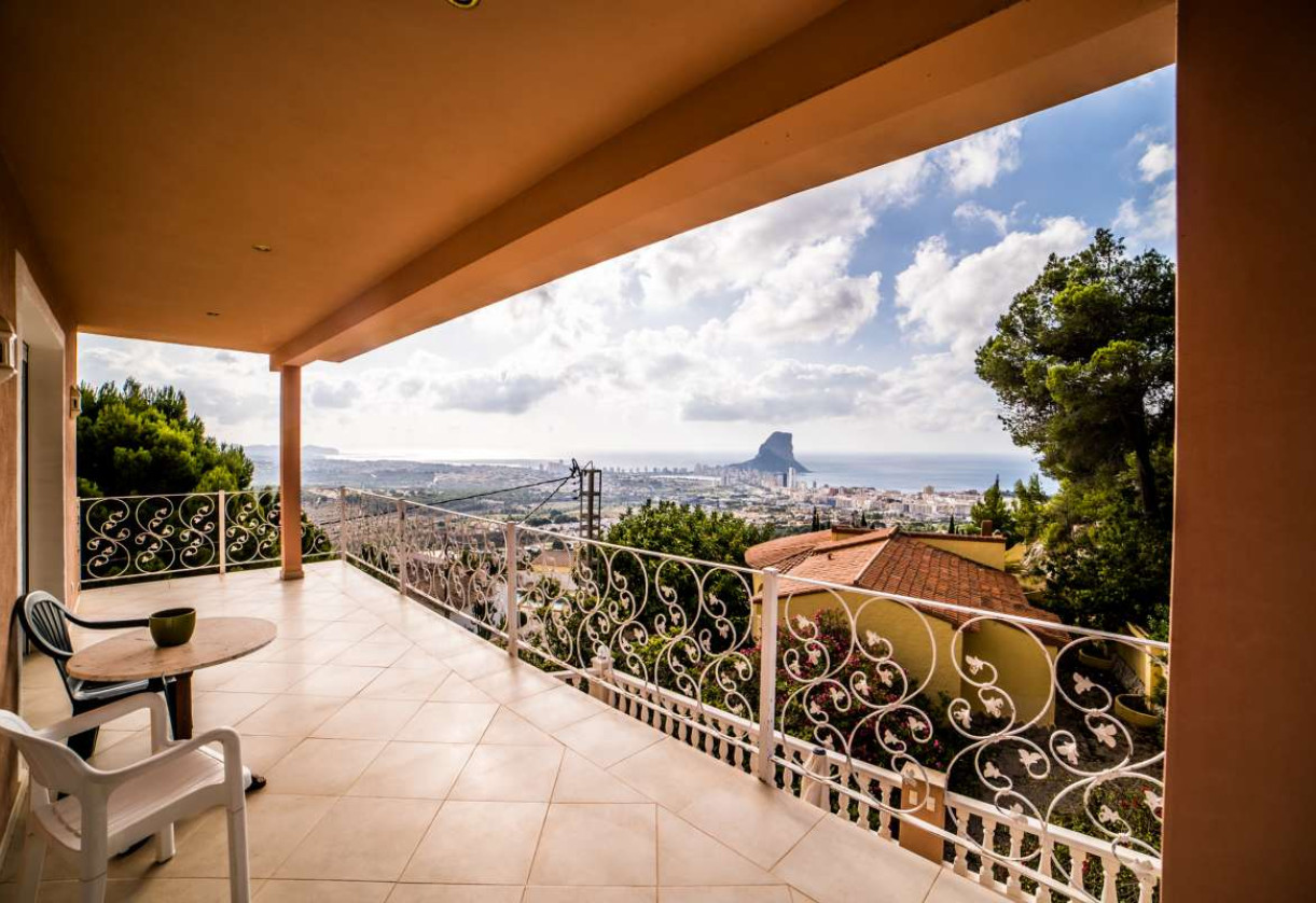 Sale · detached house · Calpe