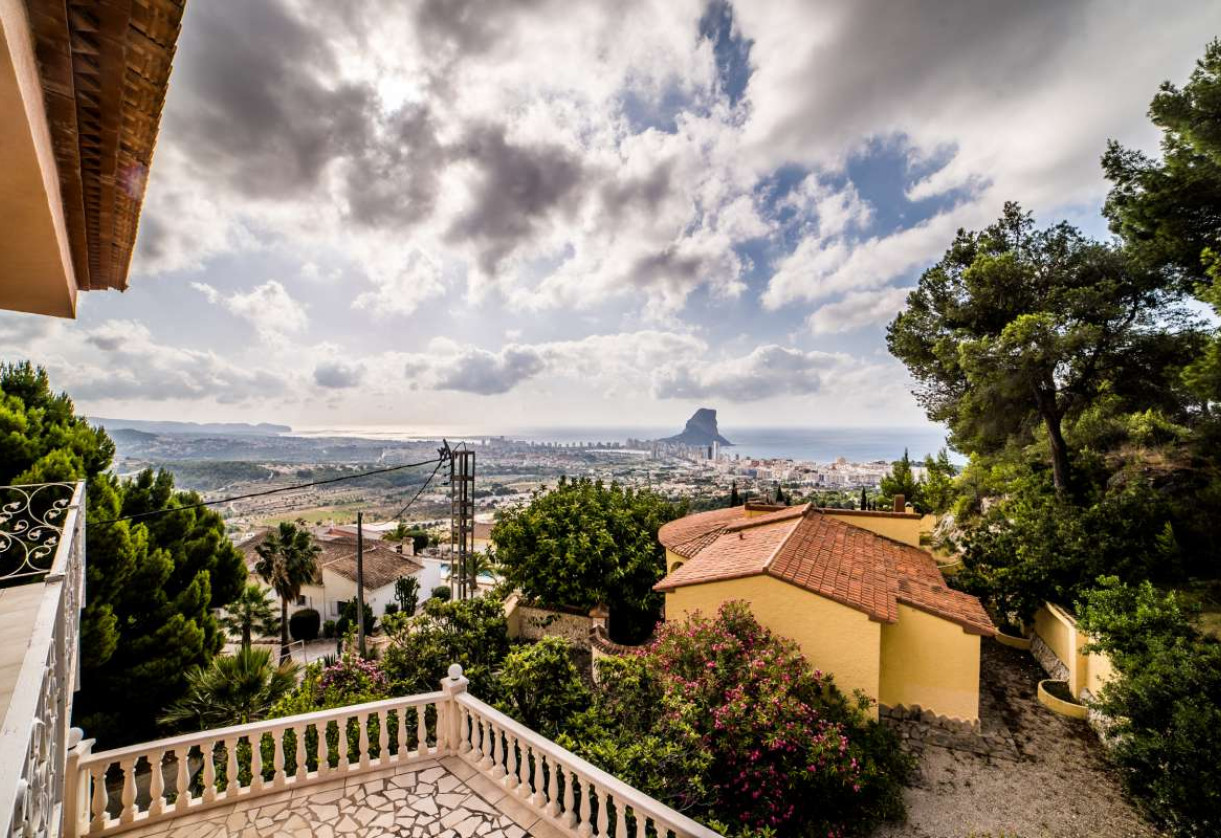 Sale · detached house · Calpe