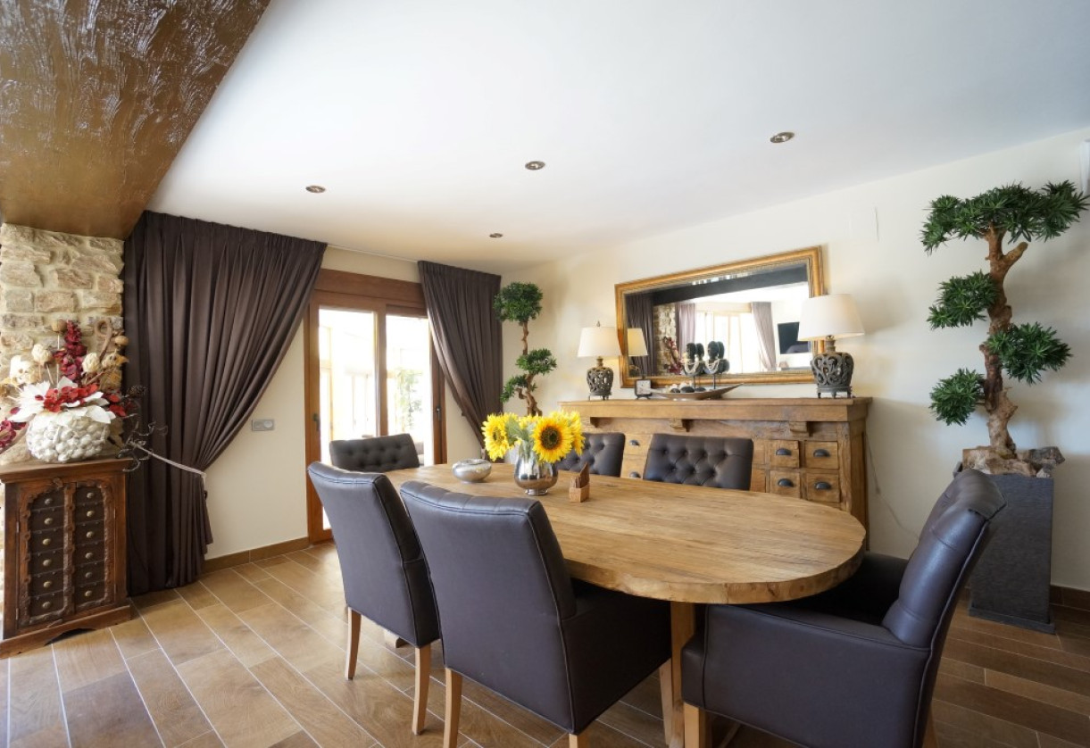 Sale · detached house · Calpe