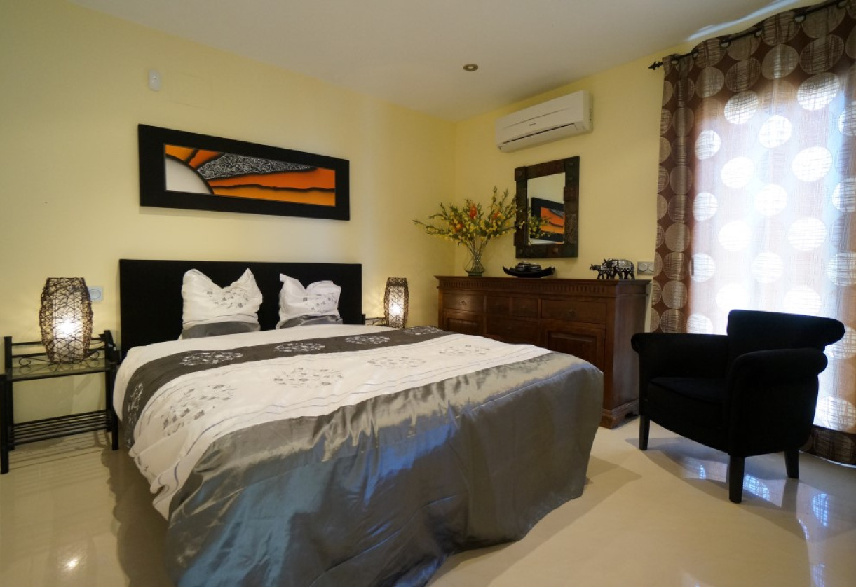 Sale · detached house · Calpe