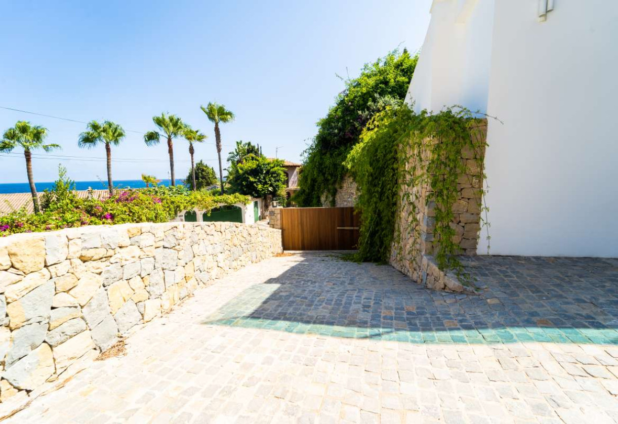 Sale · detached house · Calpe