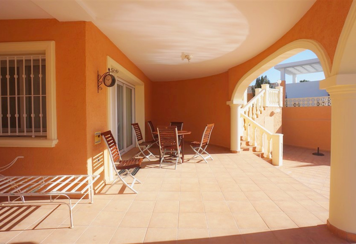 Resale · detached house · Calpe