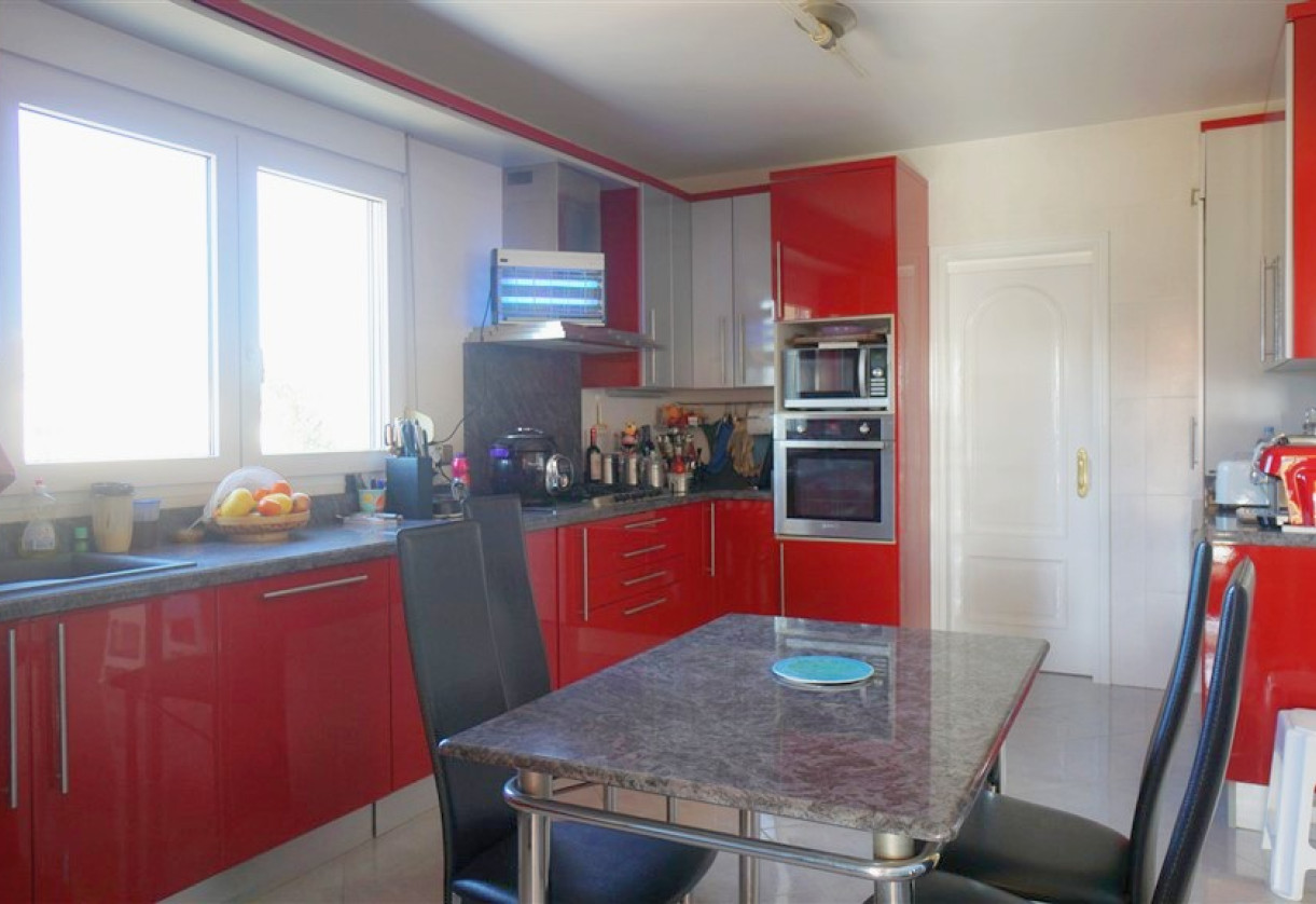 Resale · detached house · Calpe