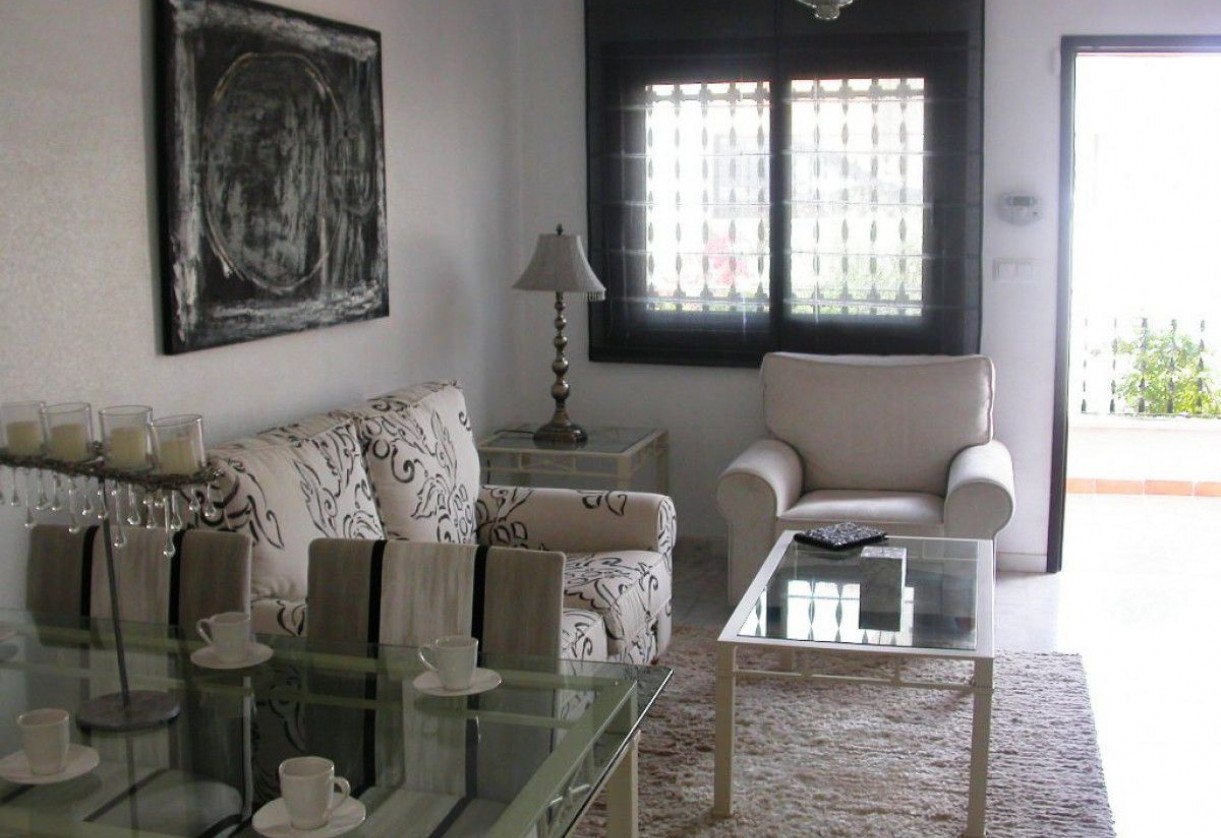 Rynek pierwotny · Terraced Houses · San Miguel de Salinas