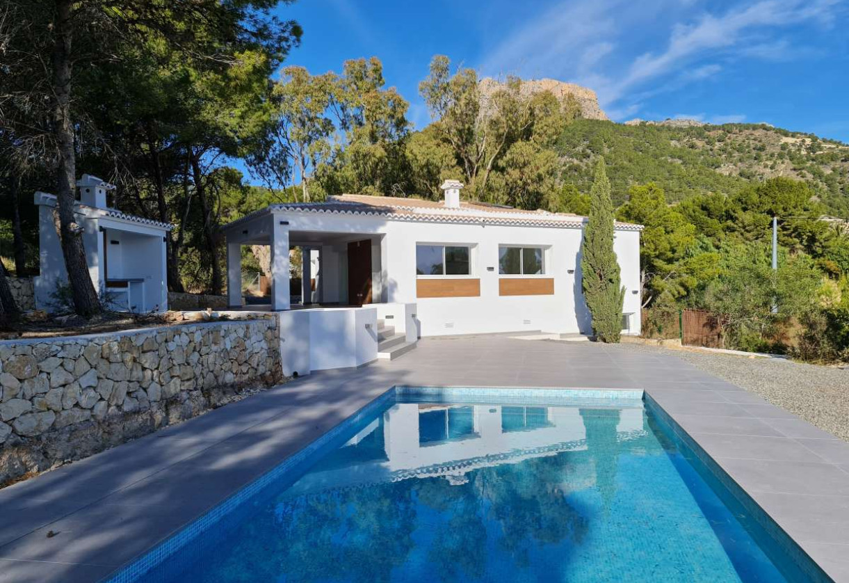 Resale · detached house · Calpe