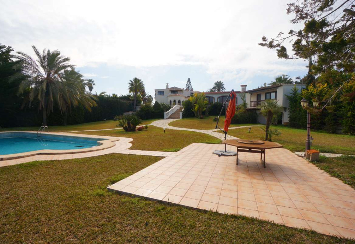 Resale · detached house · Jávea