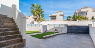 Sale · Villa · Villamartin