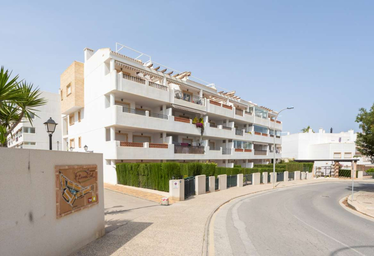 Reventa · Apartment · Villamartin