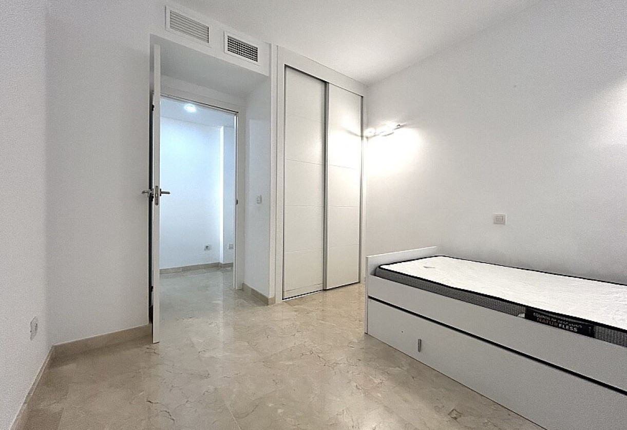 Rynek wtórny · Apartment · Torrevieja · Punta Prima