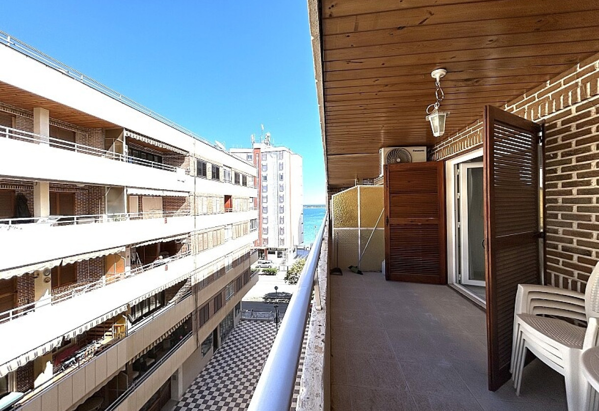 Reventa · Apartment · Torrevieja · Playa del Acequión