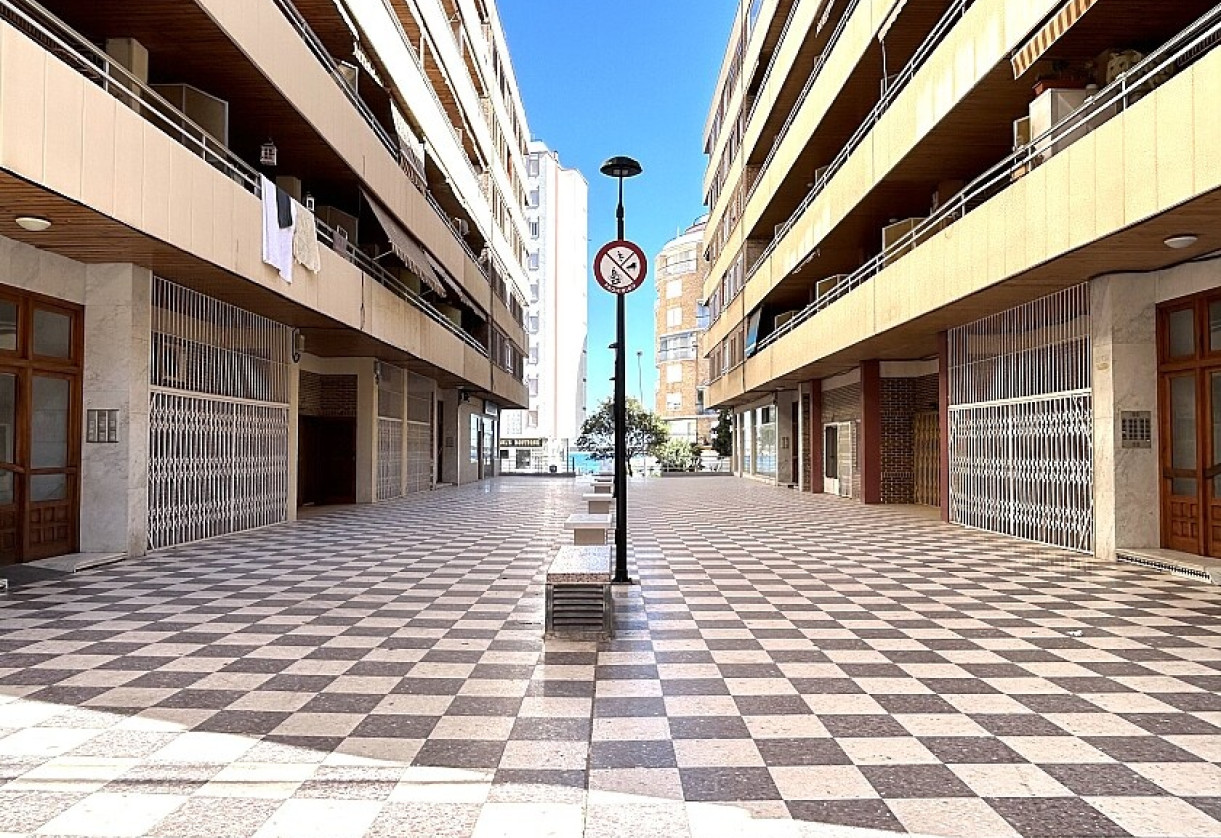 Reventa · Apartment · Torrevieja · Playa del Acequión