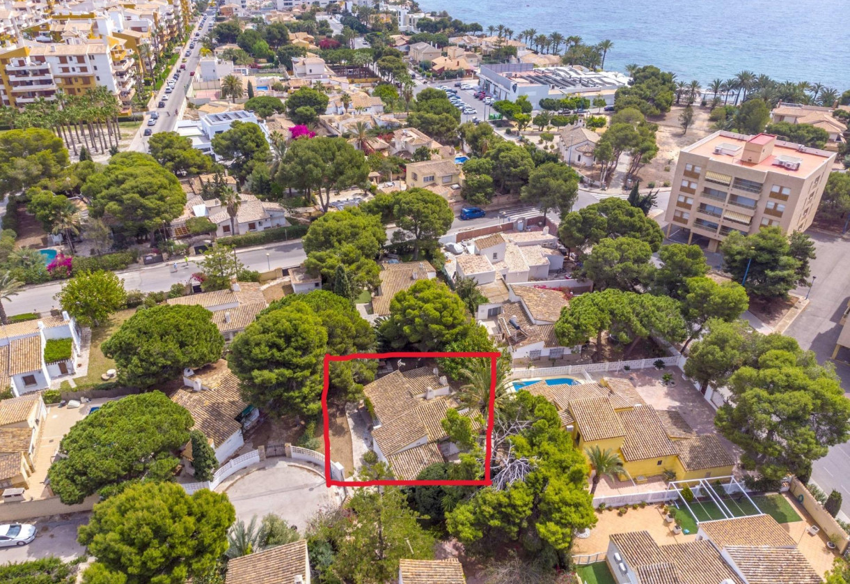 Resale · Villa · Orihuela Costa · Punta Prima