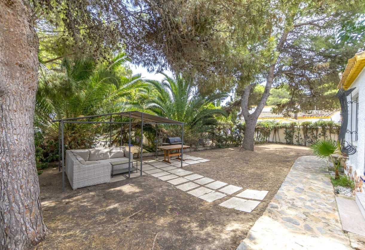 Resale · Villa · Orihuela Costa · Punta Prima