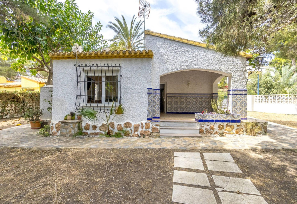 Resale · Villa · Orihuela Costa · Punta Prima