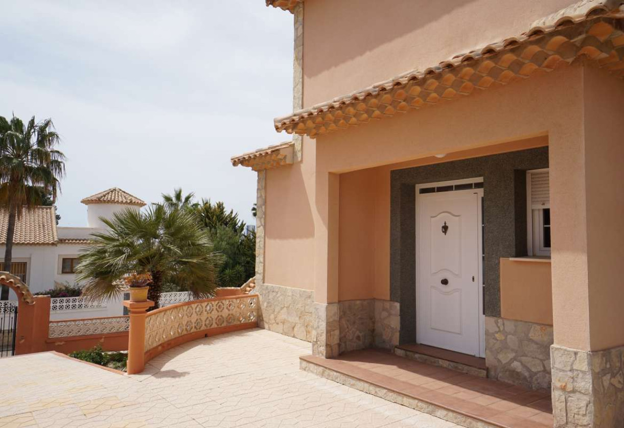 Sale · detached house · Calpe