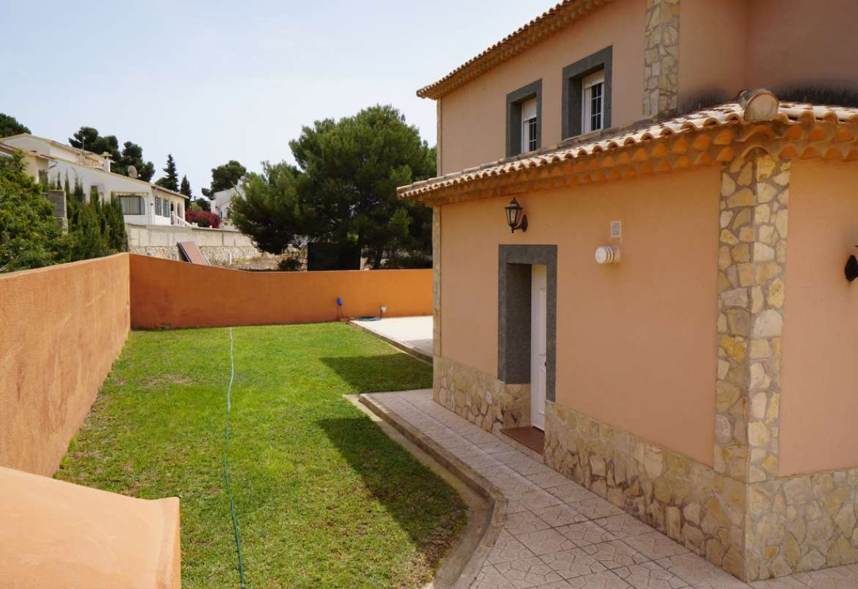 Sale · detached house · Calpe