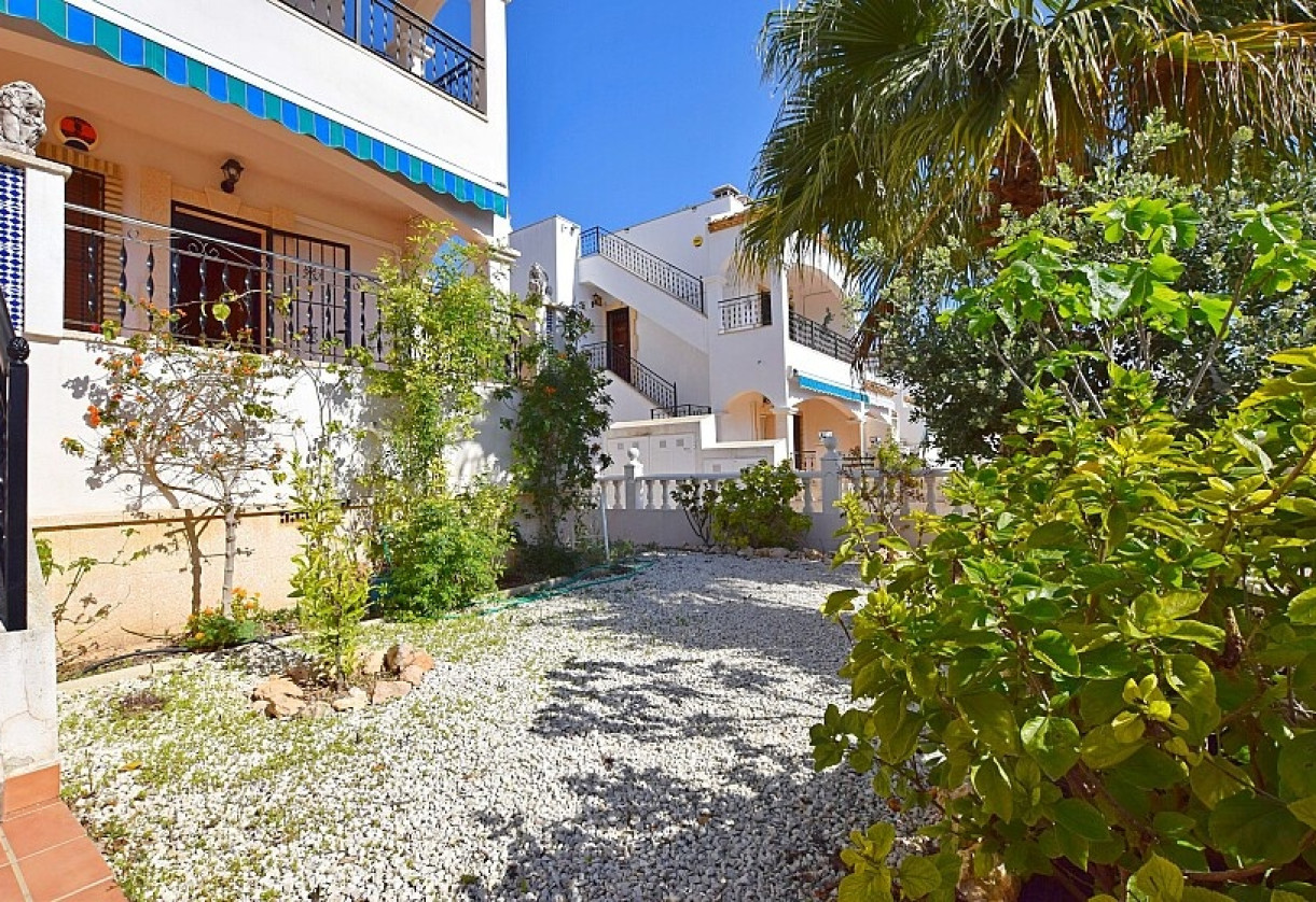 Reventa · APARTAMENTO PLANTA BAJA · Orihuela Costa · Villamartin area