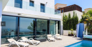 Resale · detached house · Cumbre del Sol