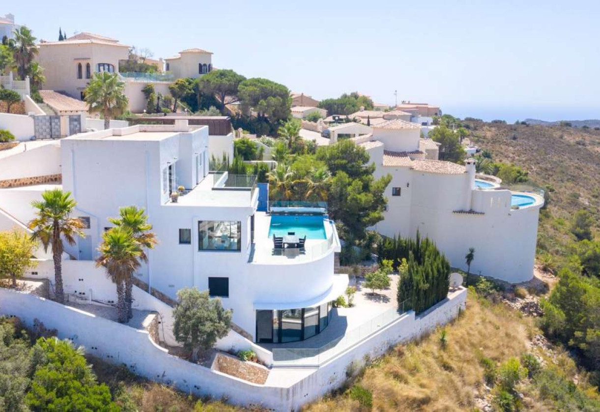 Resale · detached house · Cumbre del Sol