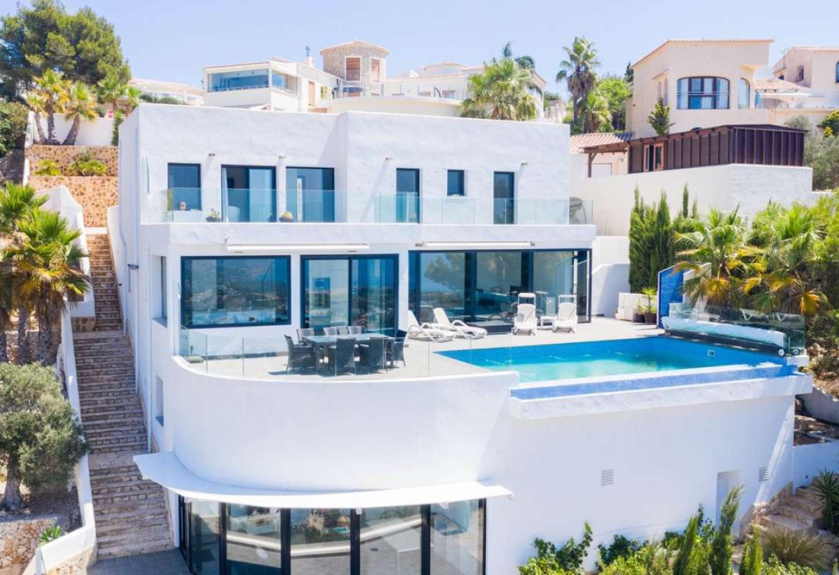 Resale · detached house · Cumbre del Sol